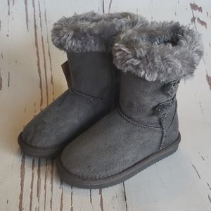 Ares toddler gray nwt boots 8